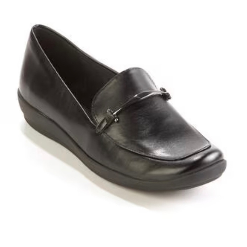 Womens Easy Spirit Arena Loafers - Black